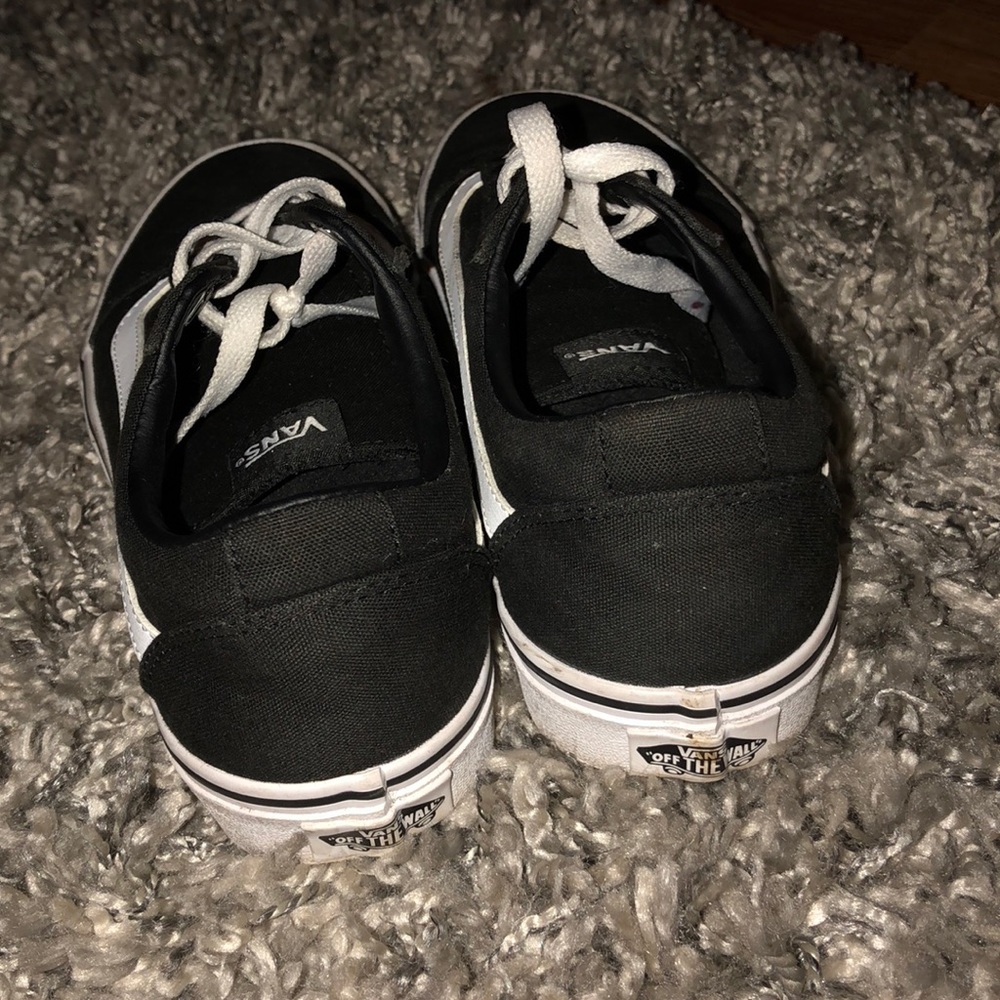 Vans - Picture 3 of 3